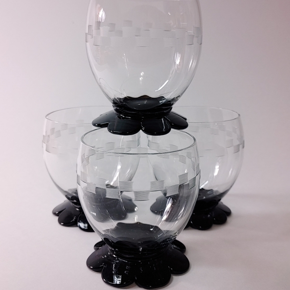 Set of 4 - Black Lily Pad Glasses - Picture 2 of 5